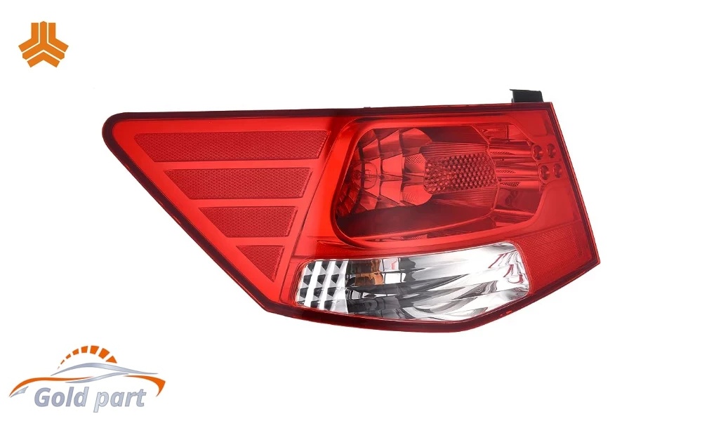 چراغ عقب چپ سراتو سایپا روی گلگیر