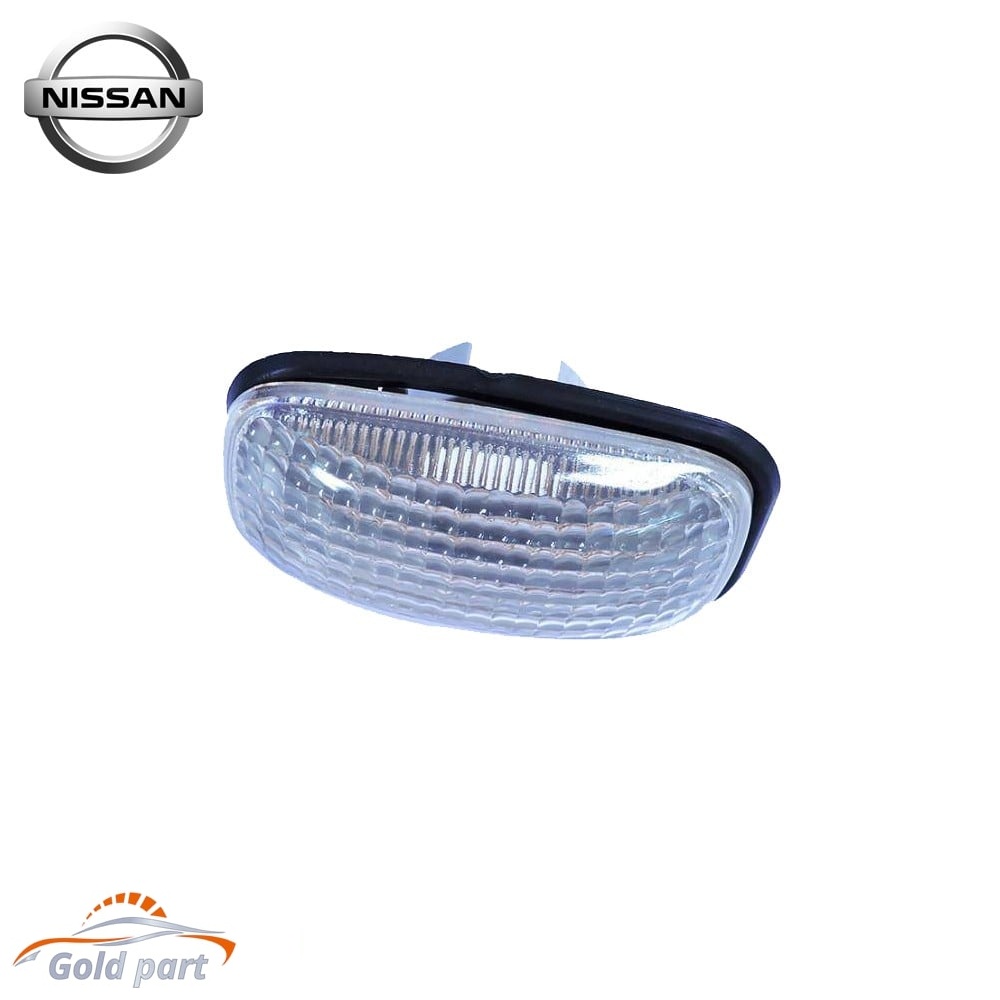 راهنما روی گلگیر نیسان ماکسیما